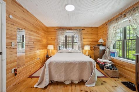 32 Whites Pond Road Palmyra ME 04965