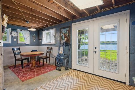 32 Whites Pond Road Palmyra ME 04965