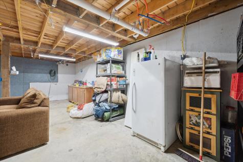 32 Whites Pond Road Palmyra ME 04965