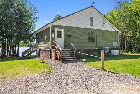 32 Whites Pond Road Palmyra ME 04965