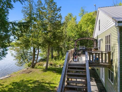 32 Whites Pond Road Palmyra ME 04965