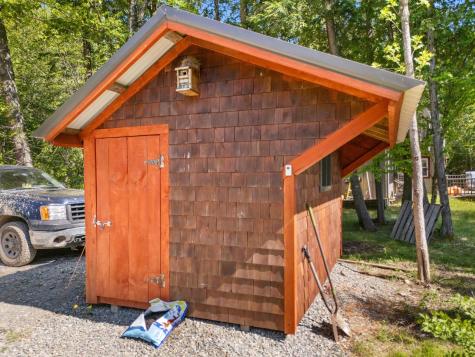 32 Whites Pond Road Palmyra ME 04965