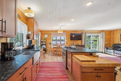 32 Whites Pond Road Palmyra ME 04965