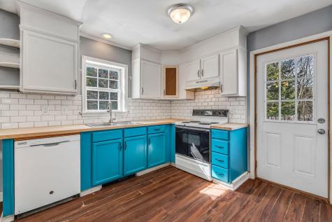 40 Harwood Road Farmingdale ME 04344