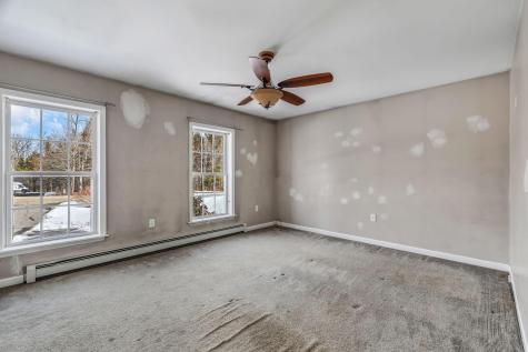 40 Harwood Road Farmingdale ME 04344