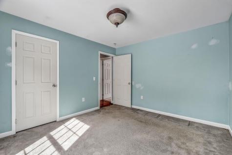 40 Harwood Road Farmingdale ME 04344