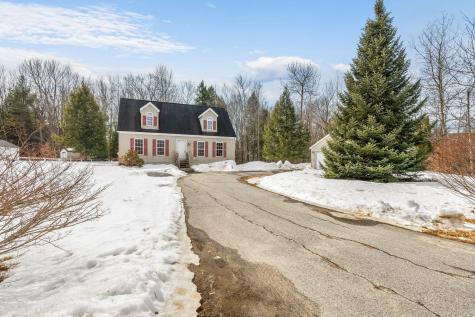 40 Harwood Road Farmingdale ME 04344