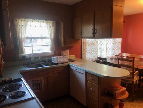 15 Ventura Street Lewiston ME 04240