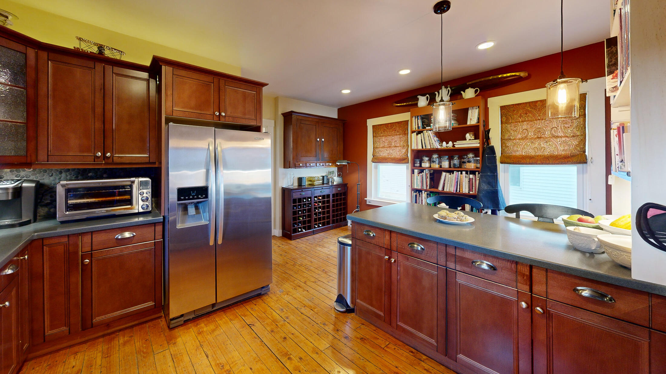 15 Wadsworth Street Thomaston ME 04861