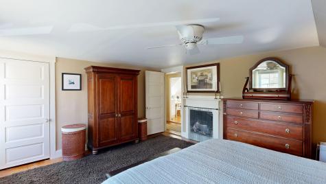 15 Wadsworth Street Thomaston ME 04861