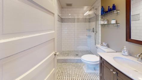 15 Wadsworth Street Thomaston ME 04861