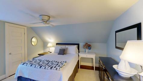 15 Wadsworth Street Thomaston ME 04861