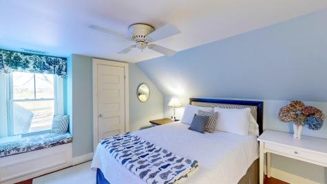 15 Wadsworth Street Thomaston ME 04861