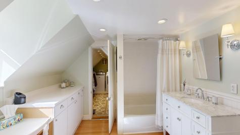15 Wadsworth Street Thomaston ME 04861