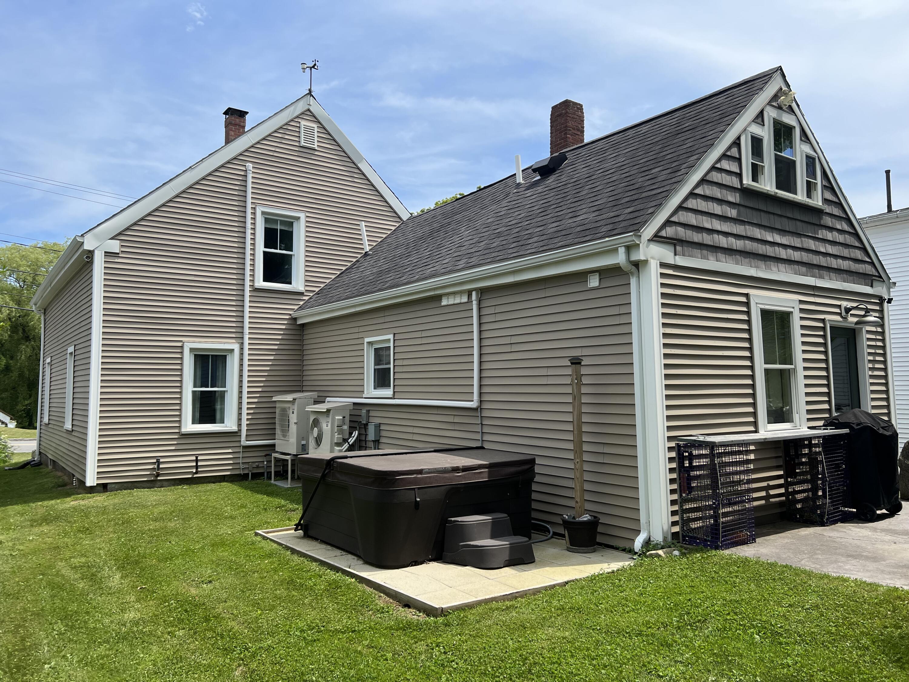 15 Wadsworth Street Thomaston ME 04861