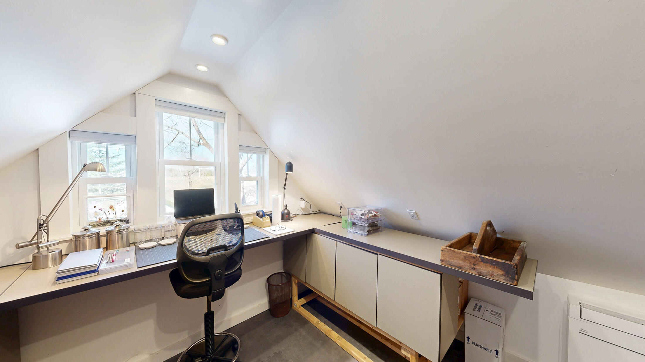 15 Wadsworth Street Thomaston ME 04861