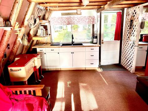 49 Cozy Corner T3 R9 Nwp ME 04462