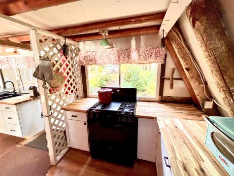 49 Cozy Corner T3 R9 Nwp ME 04462