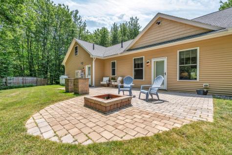 187 Hickory Drive Auburn ME 04210