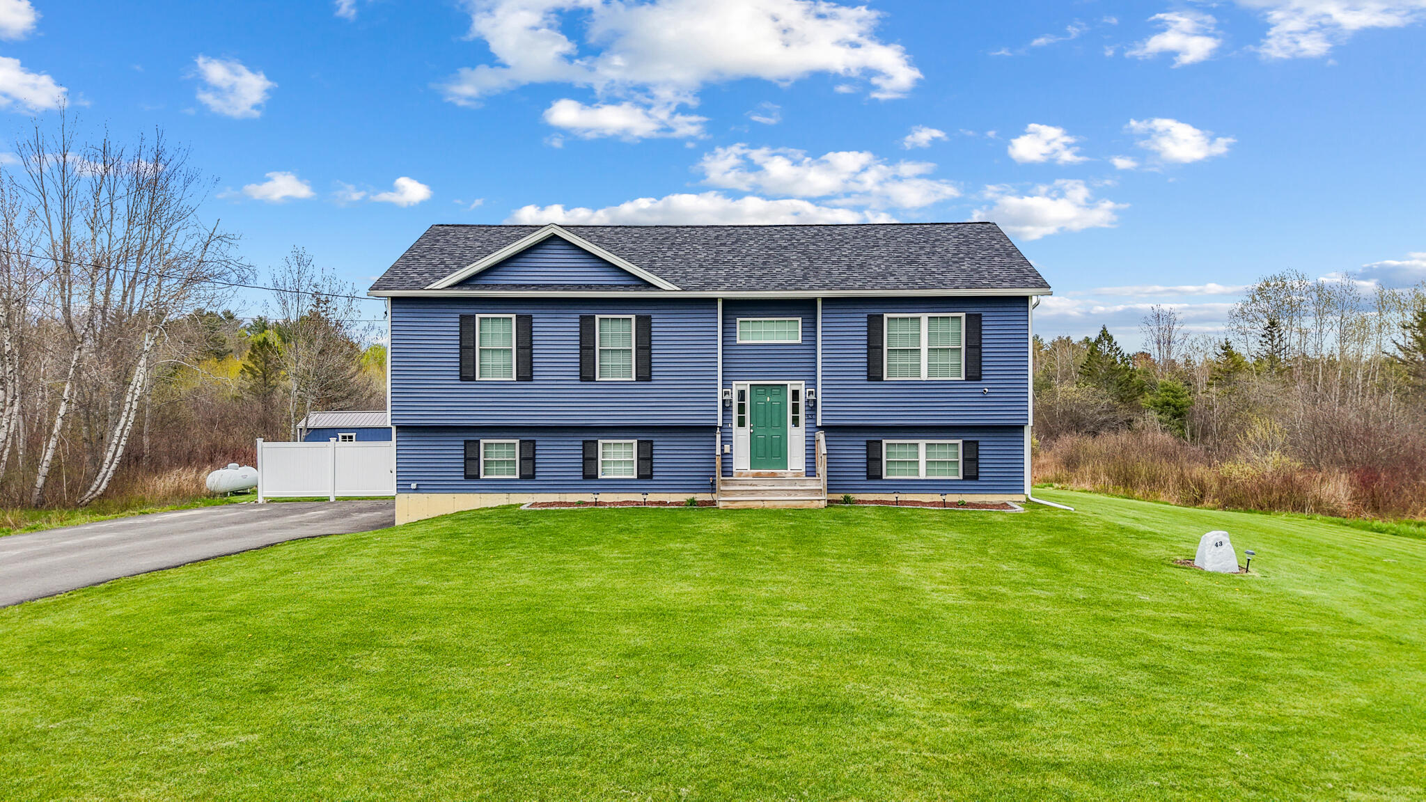 43 Boxwood Lane Hermon ME 04401