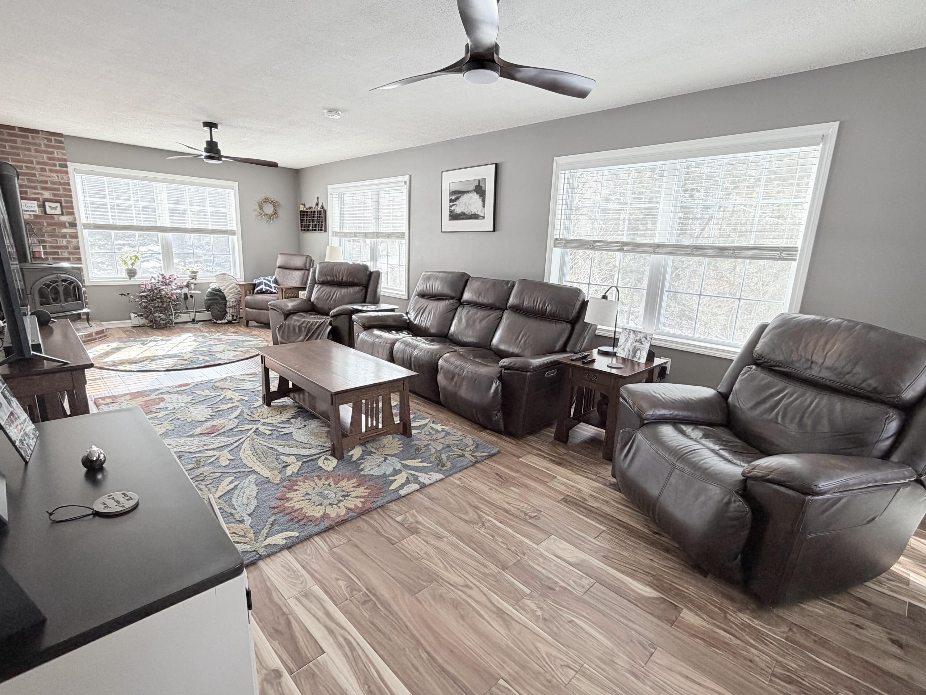 76 Fowler Road Hampden ME 04444