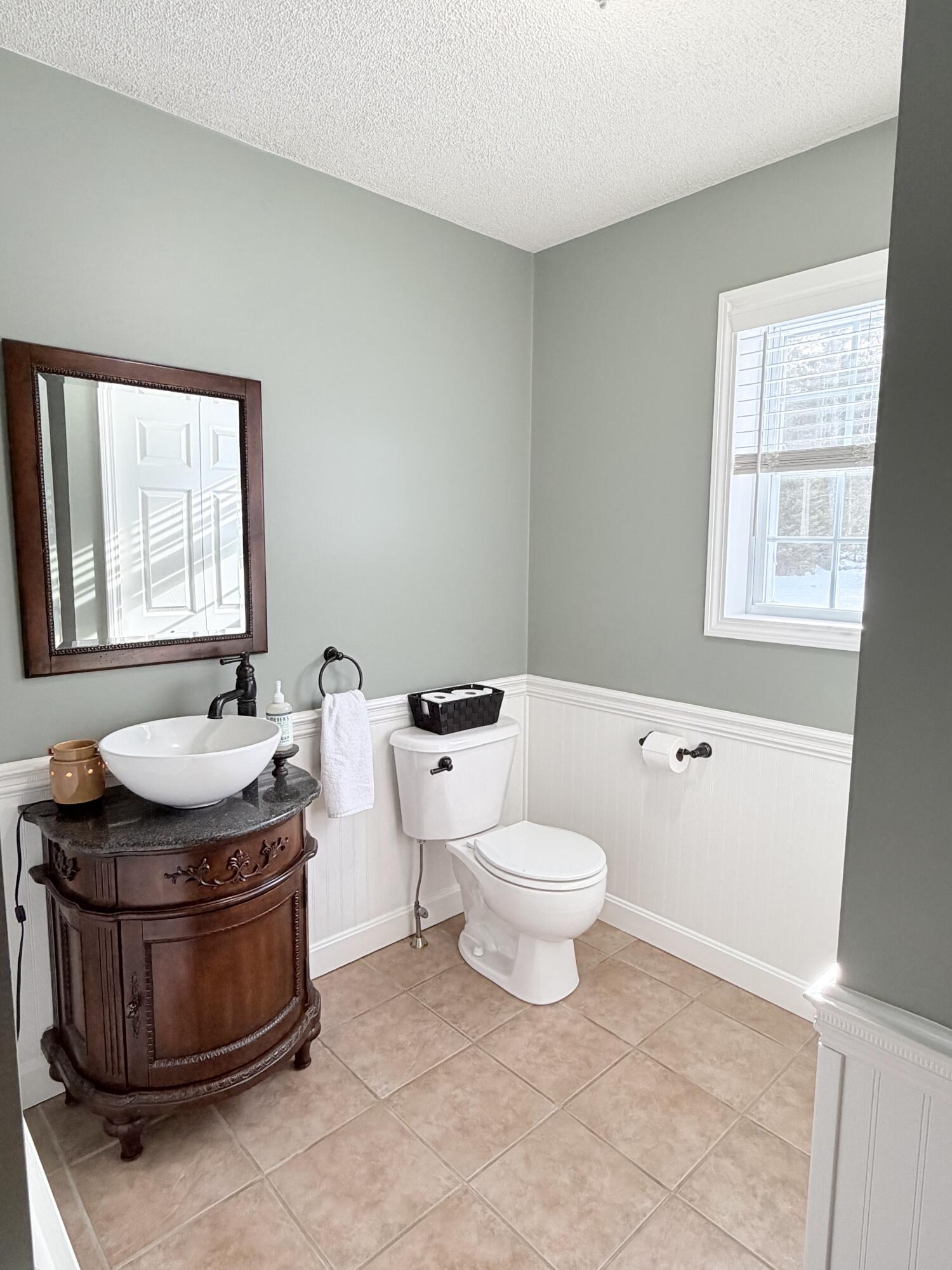 76 Fowler Road Hampden ME 04444