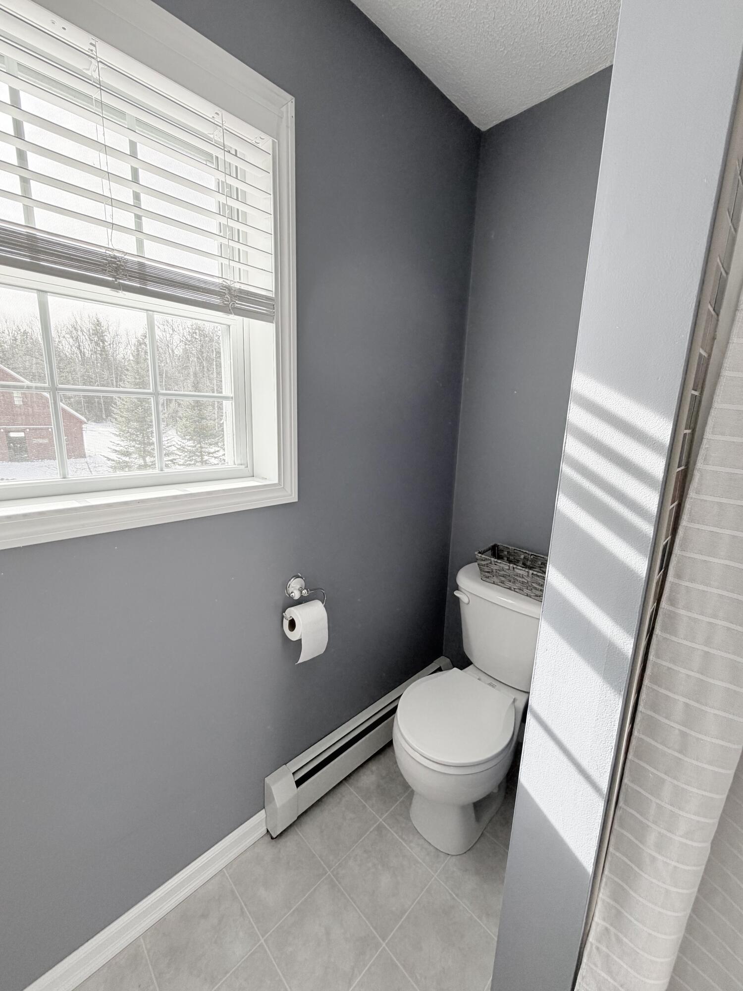 76 Fowler Road Hampden ME 04444