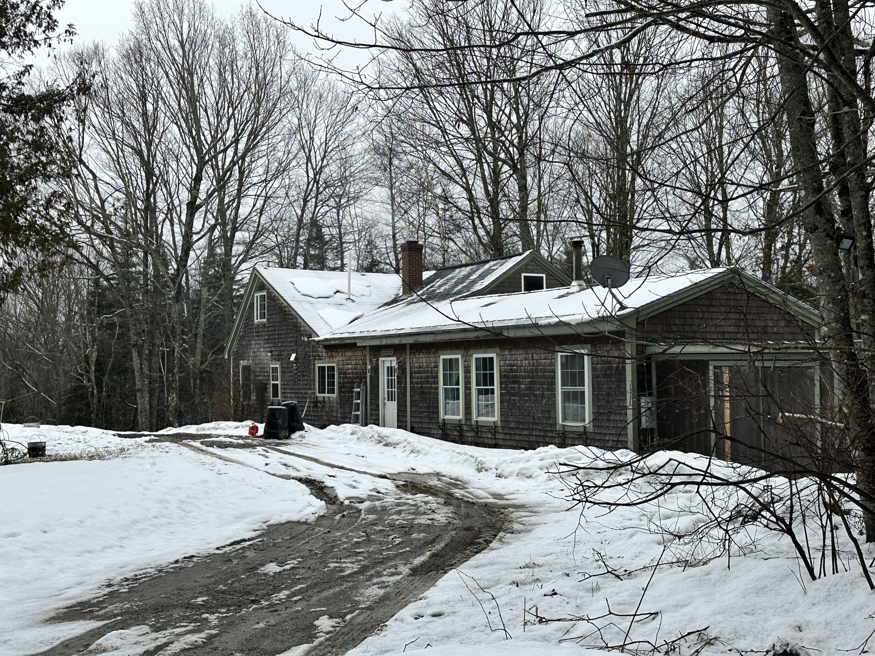 96 b Road Thorndike, ME