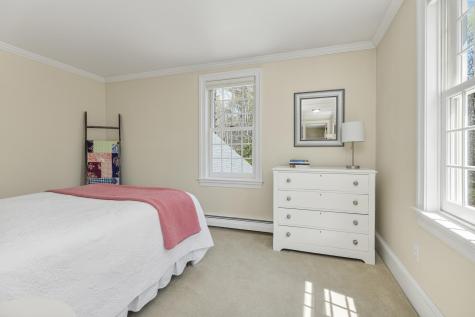 9 Picnic Hill Road Freeport ME 04032
