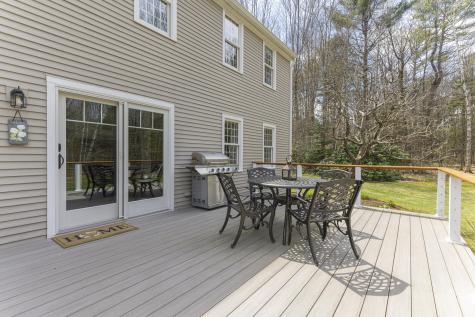 9 Picnic Hill Road Freeport ME 04032