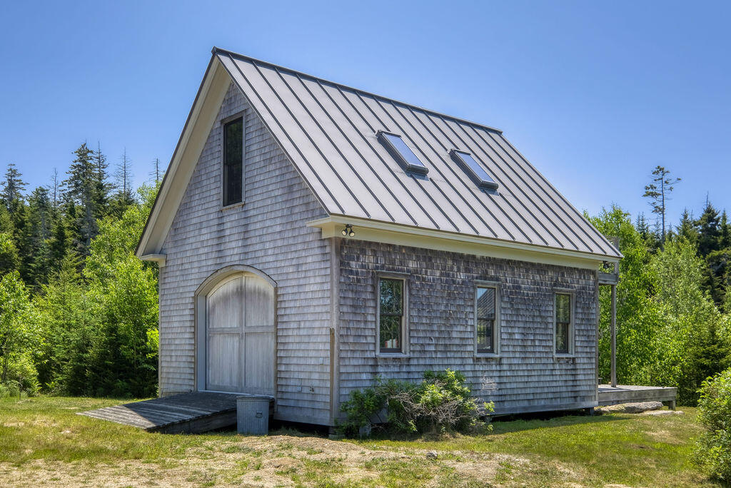 10 Moss Ledge Landing Lane Deer Isle ME 04627
