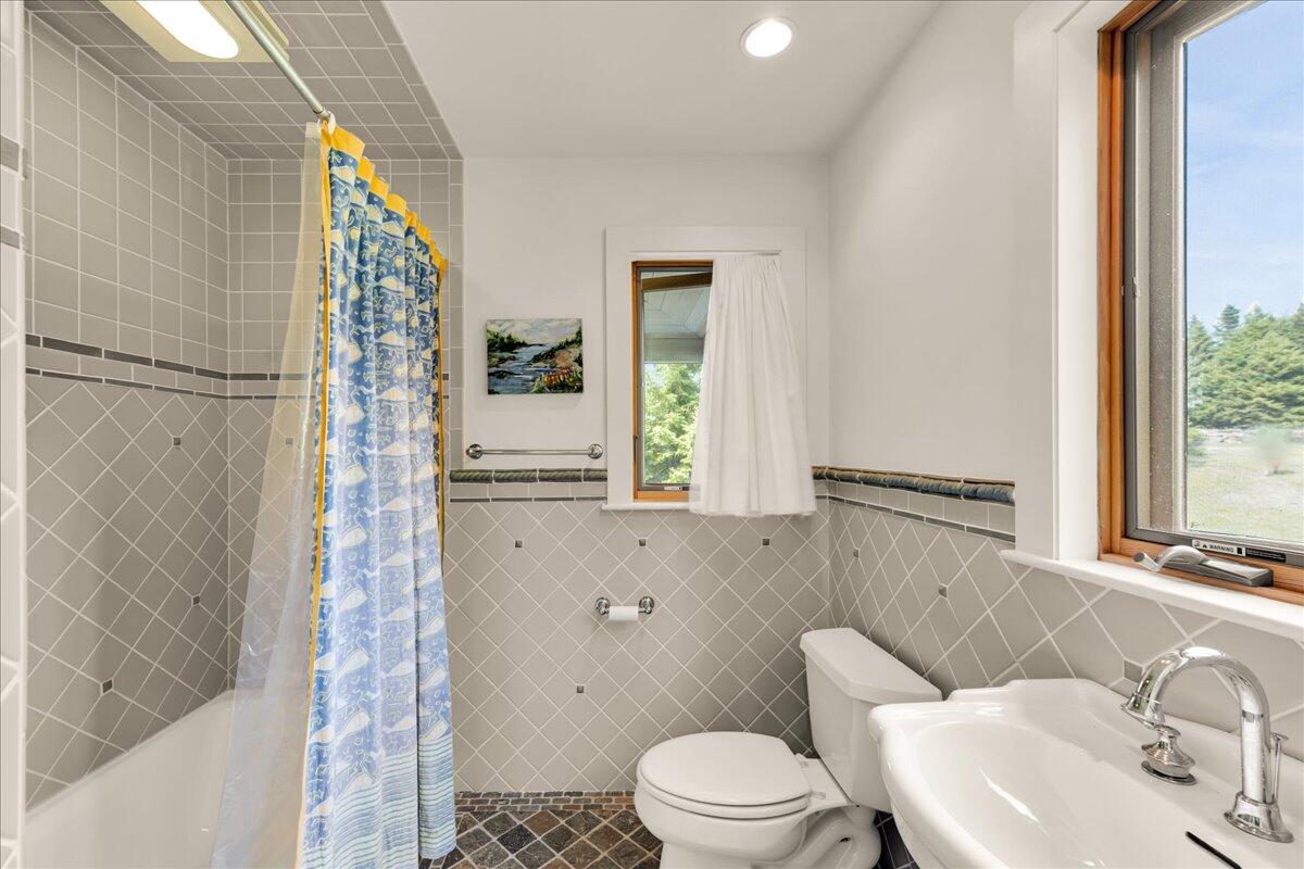 10 Moss Ledge Landing Lane Deer Isle ME 04627