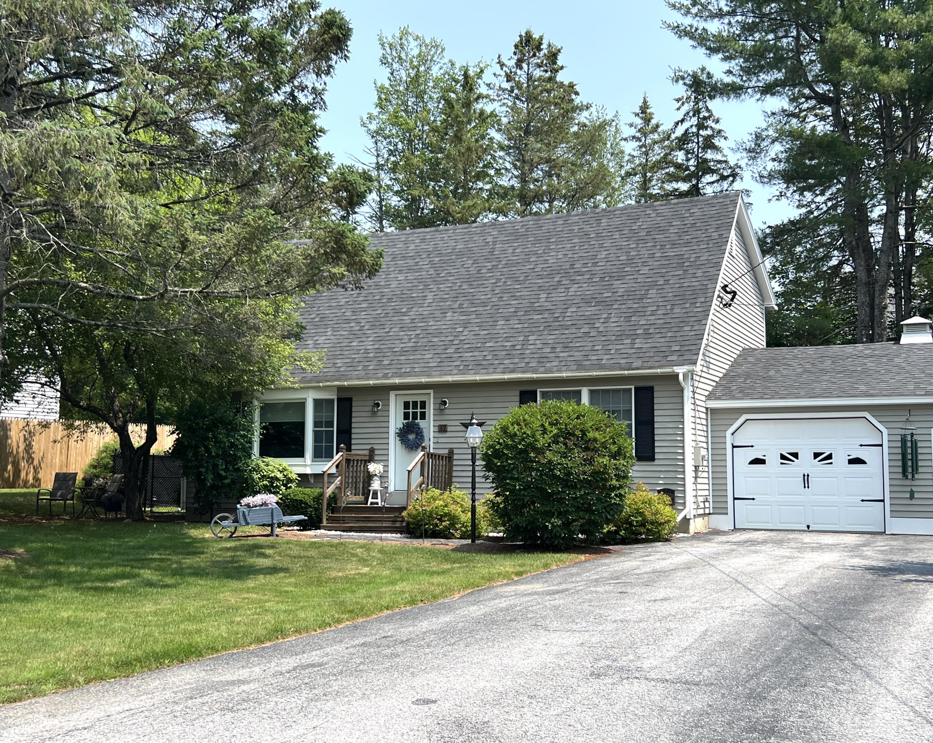 17 Fieldstone Drive Bangor ME 04401