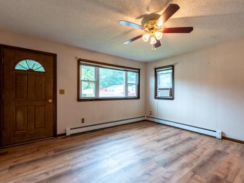 106 Broadview Avenue Auburn ME 04210