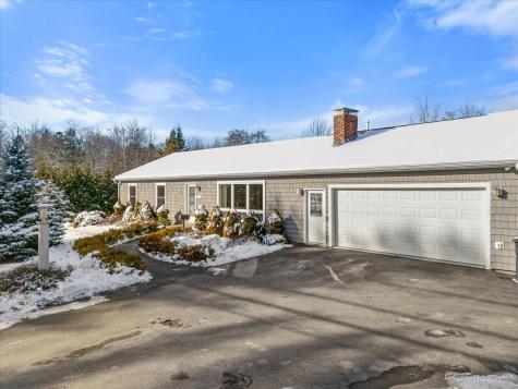 231 Parkway S Brewer ME 04412