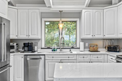 90 Bald Head Cliff Road York ME 03902