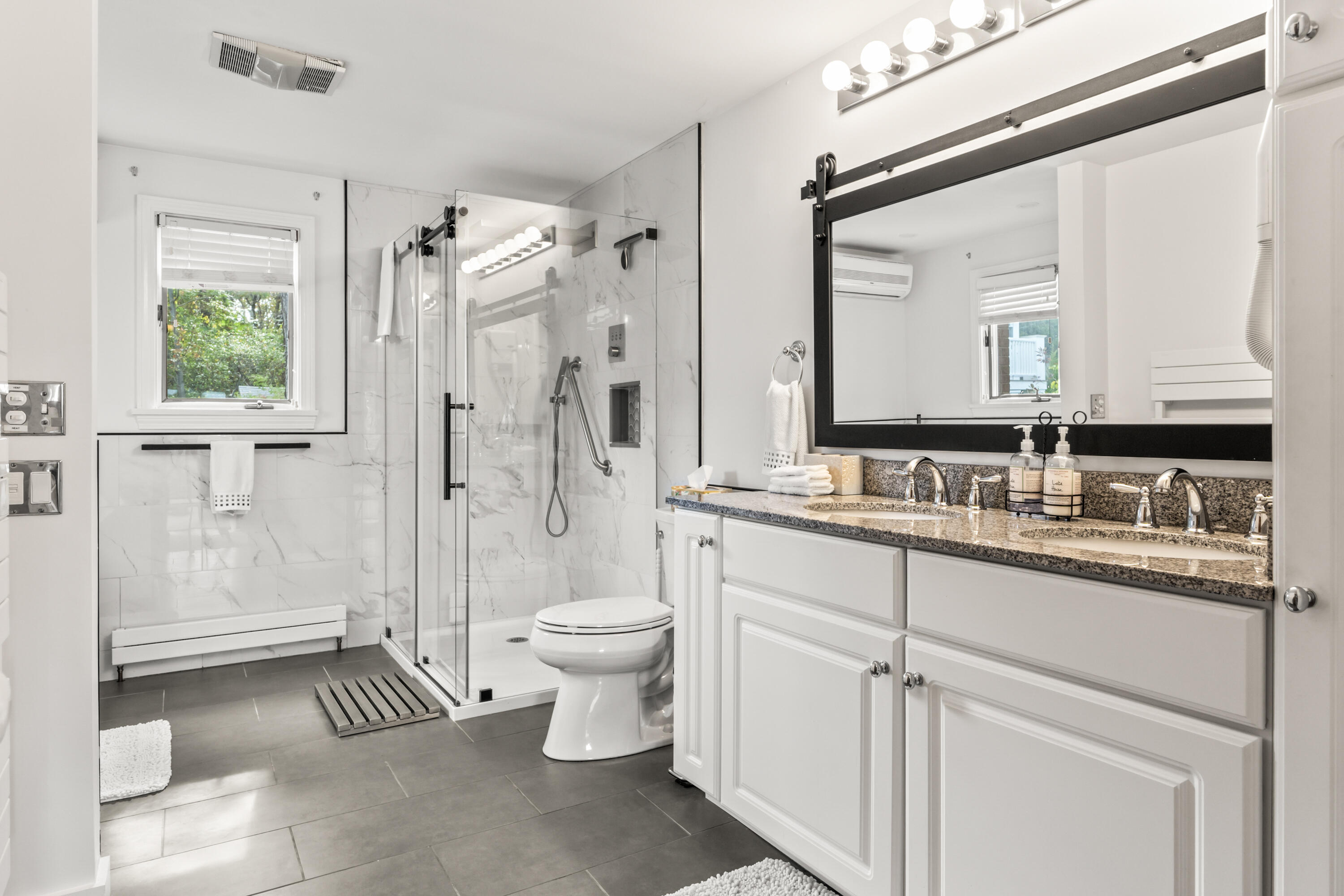 90 Bald Head Cliff Road York ME 03902