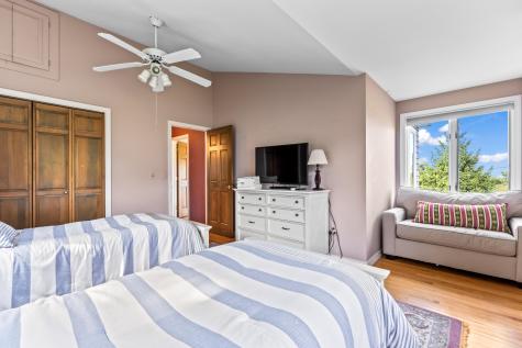 90 Bald Head Cliff Road York ME 03902