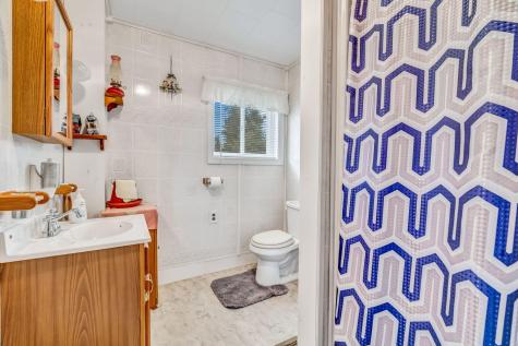 619 Main Road Eddington ME 04428