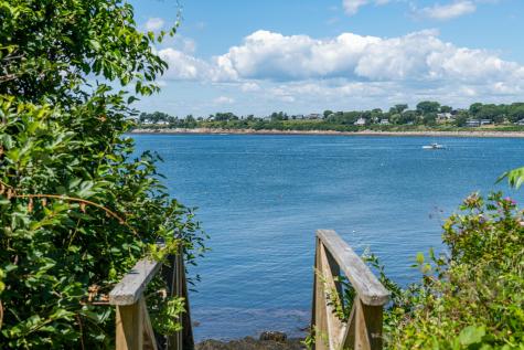 43 West Shore Road Harpswell ME 04003