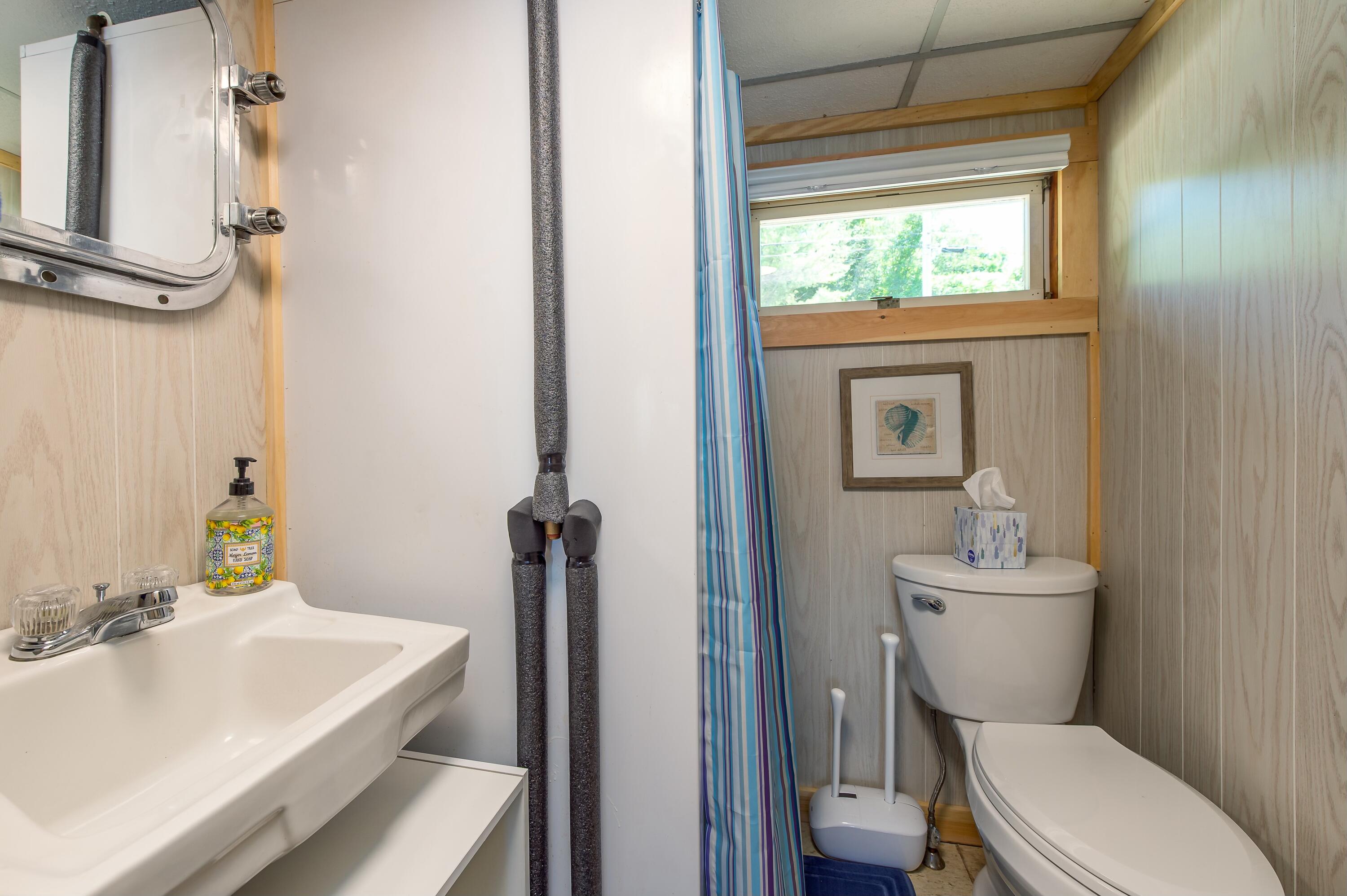 43 West Shore Road Harpswell ME 04003