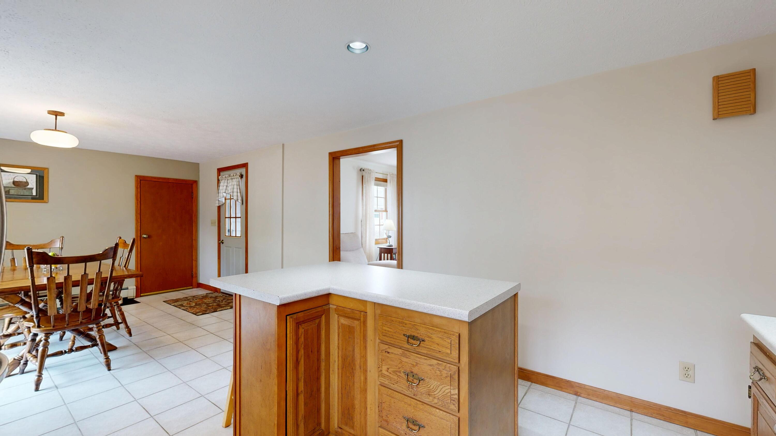 17 Orchard Circle Lewiston ME 04240