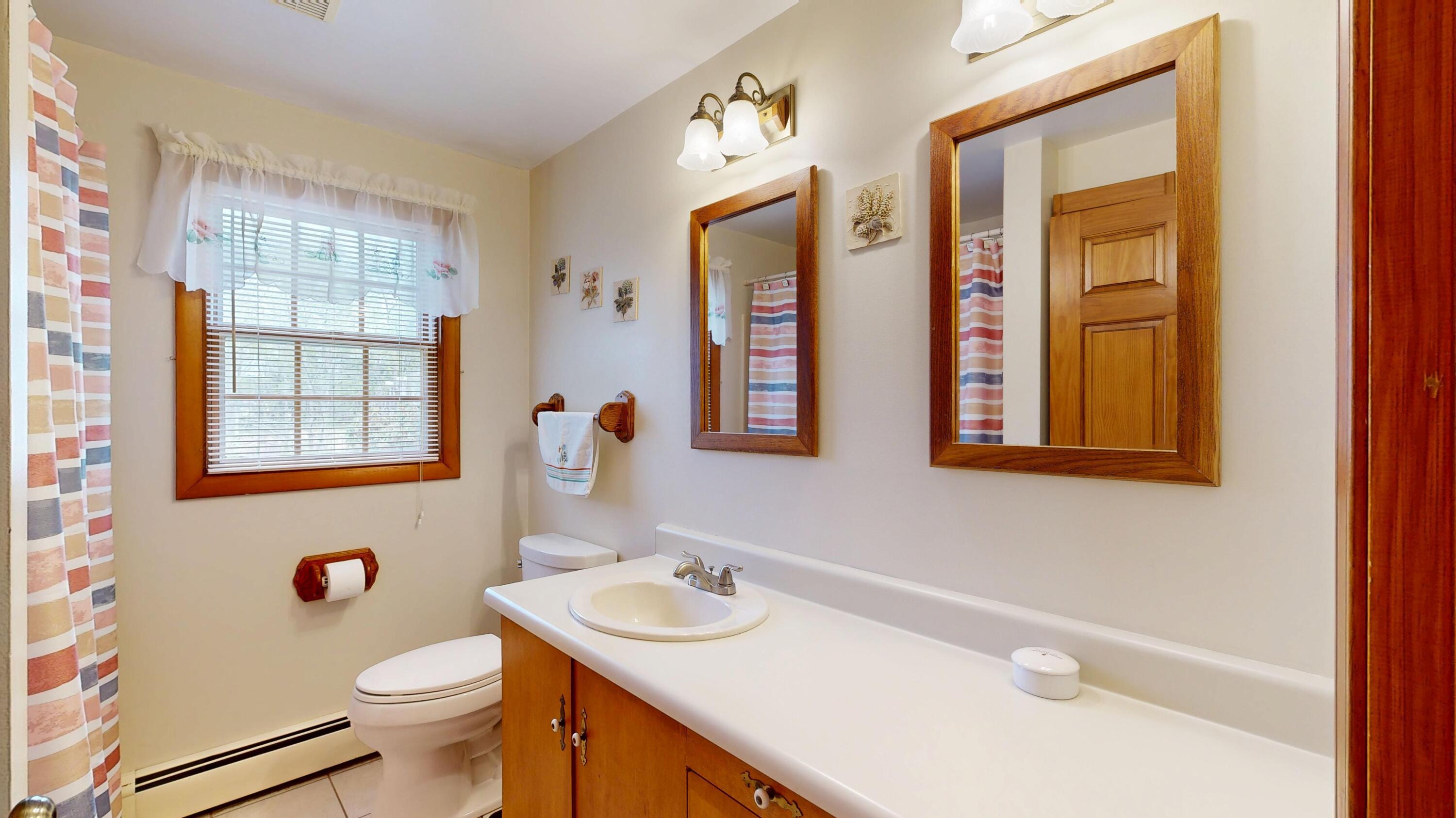17 Orchard Circle Lewiston ME 04240