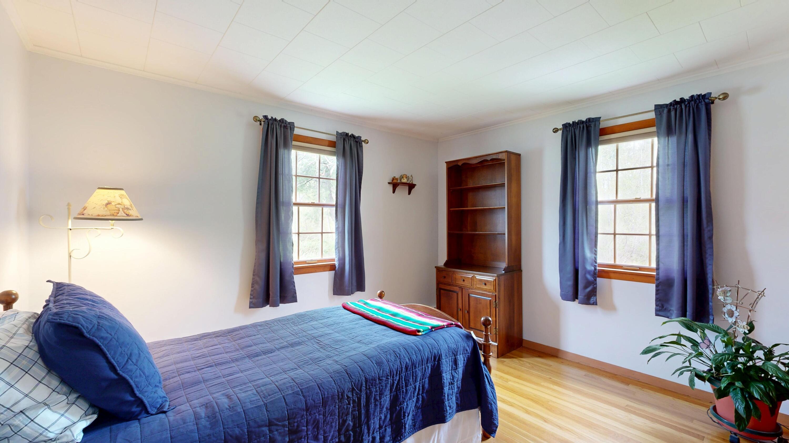 17 Orchard Circle Lewiston ME 04240
