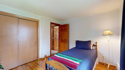 17 Orchard Circle Lewiston ME 04240