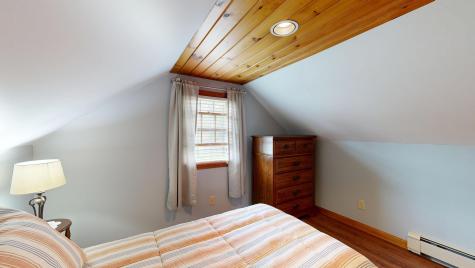 17 Orchard Circle Lewiston ME 04240