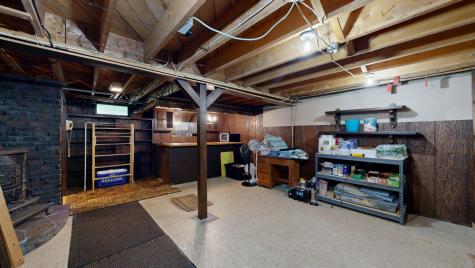 17 Orchard Circle Lewiston ME 04240