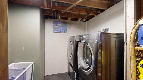 17 Orchard Circle Lewiston ME 04240