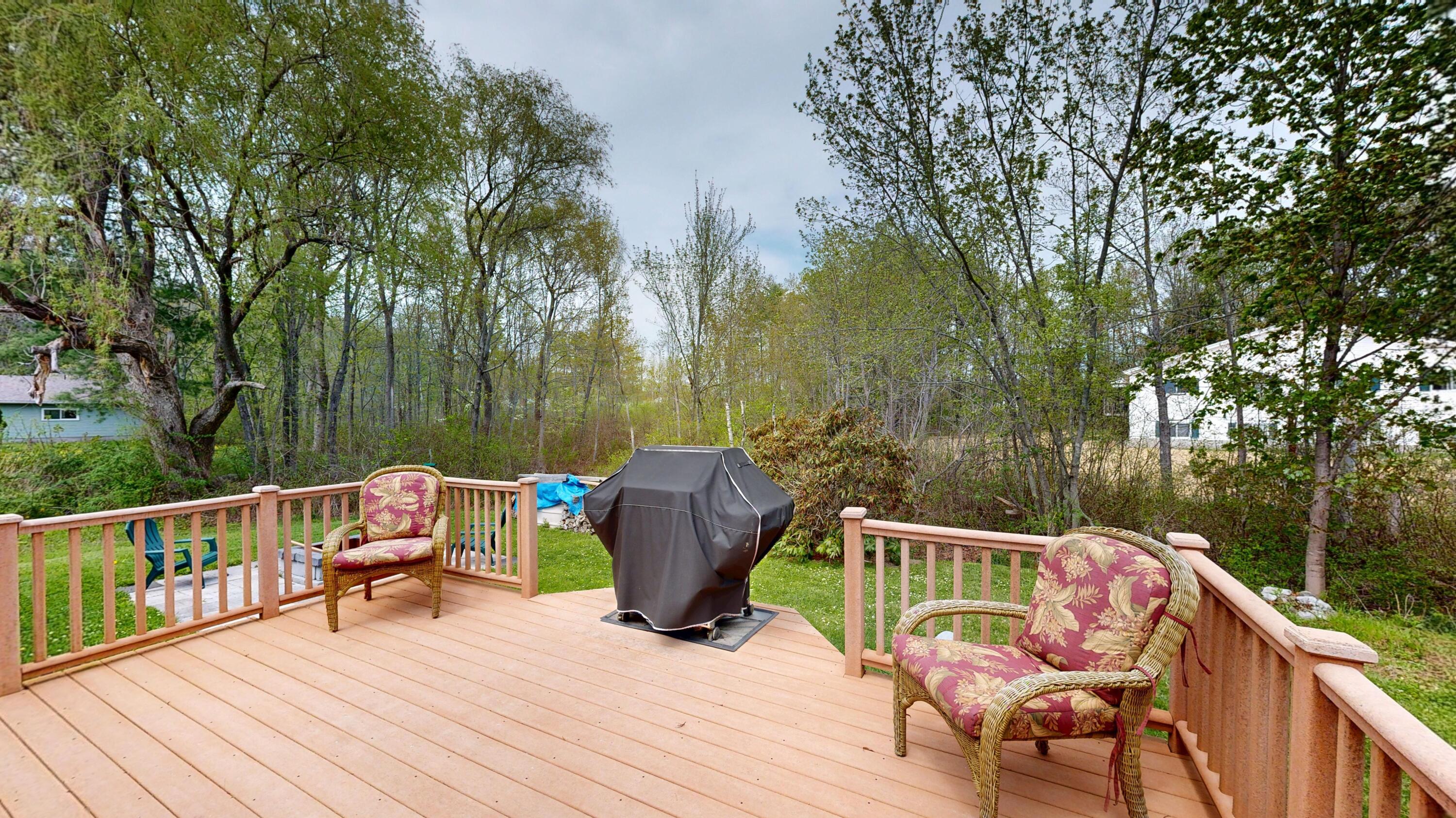 17 Orchard Circle Lewiston ME 04240