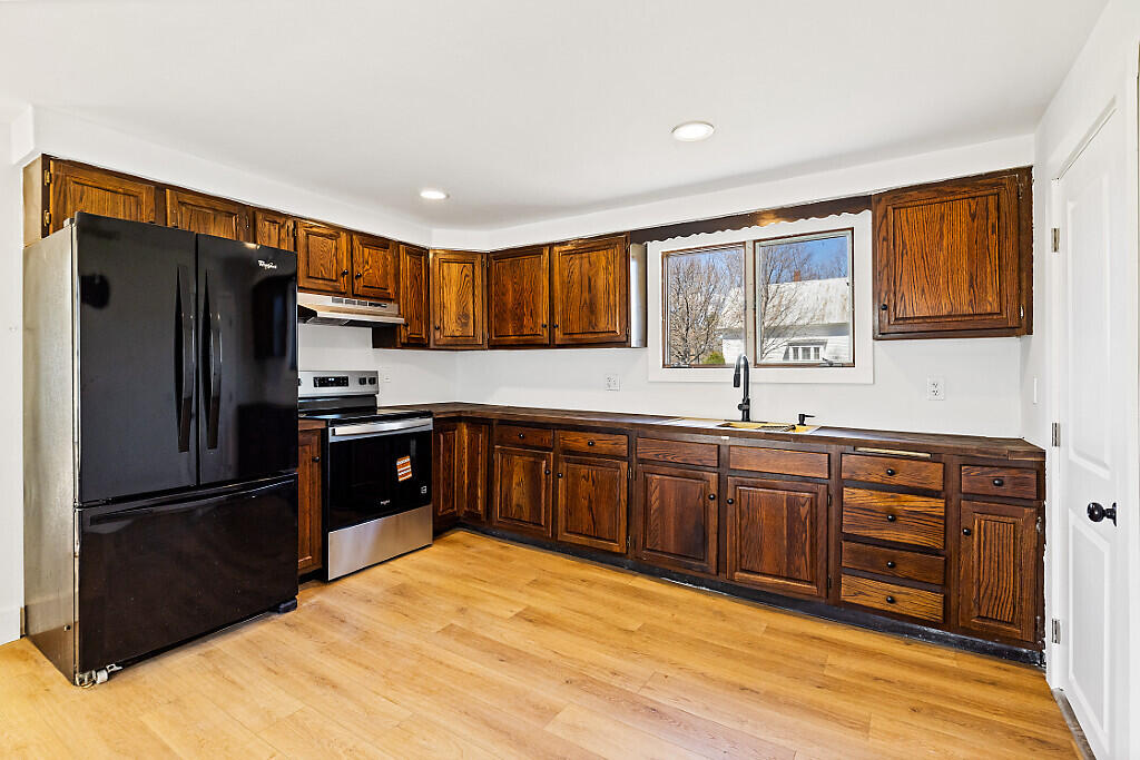 102 Main Street Skowhegan ME 04976